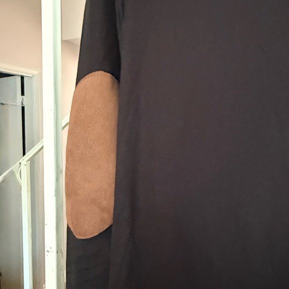 Black lightweight Cardigan with Suede Elbow patch - Picture 3 of 3